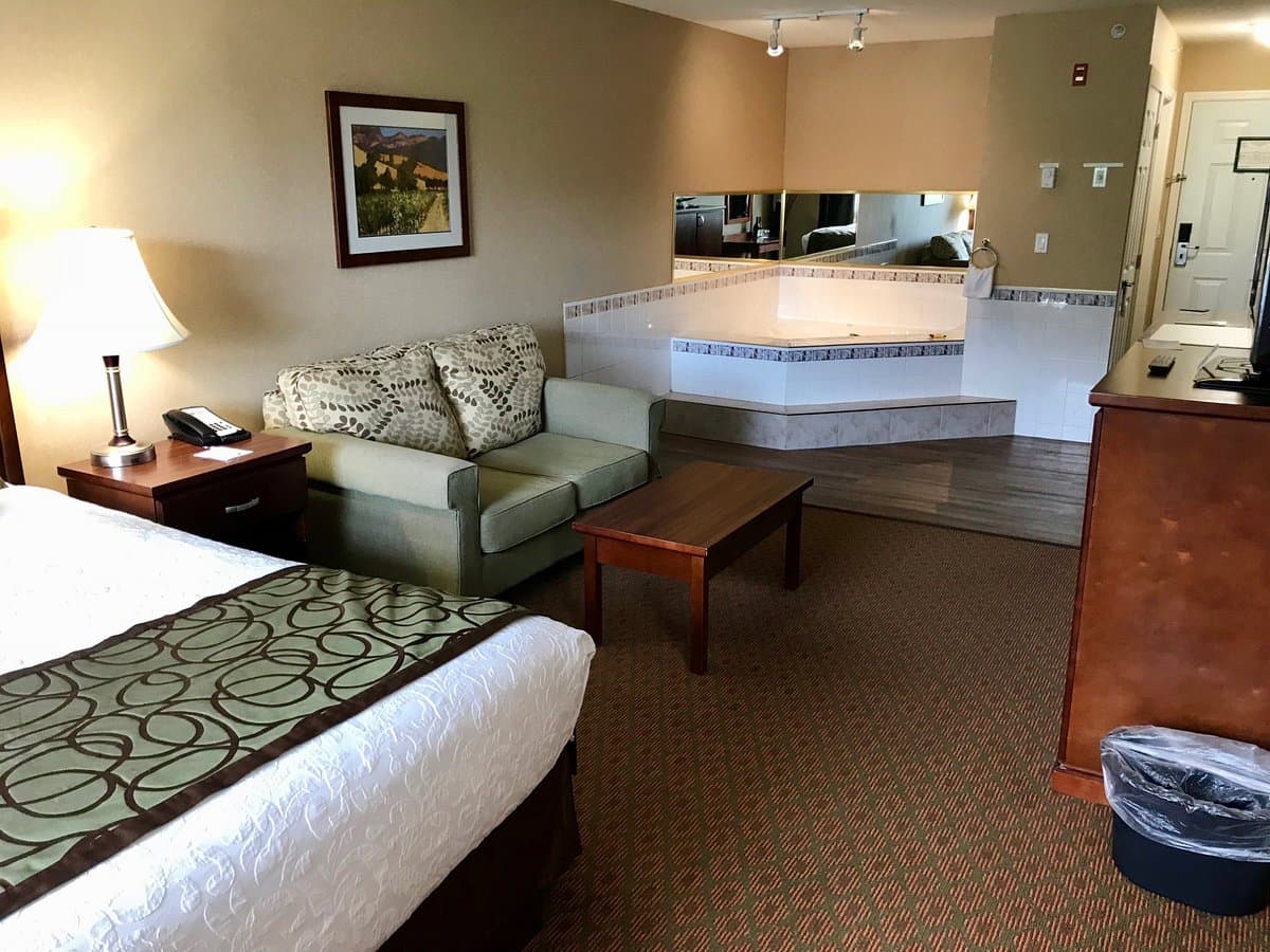 Best Western Plus Osoyoos Hotel & Suites