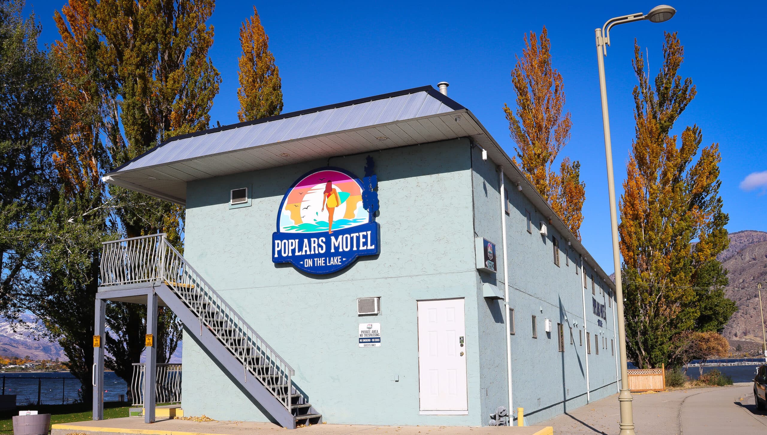 Poplars Motel