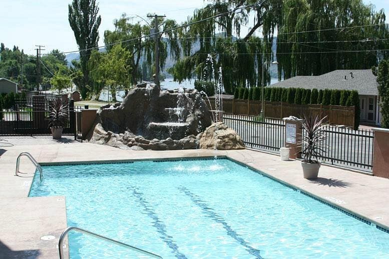 Walton’s Lakefront RV Resort