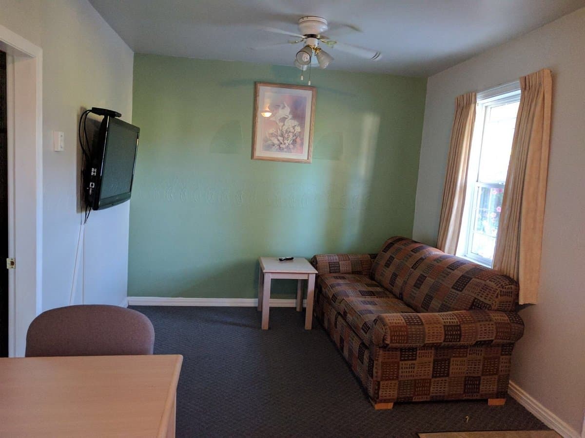 Boundary Motel